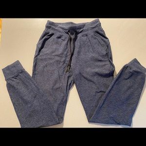 Lulu Ready To Rulu Joggers, size 2
